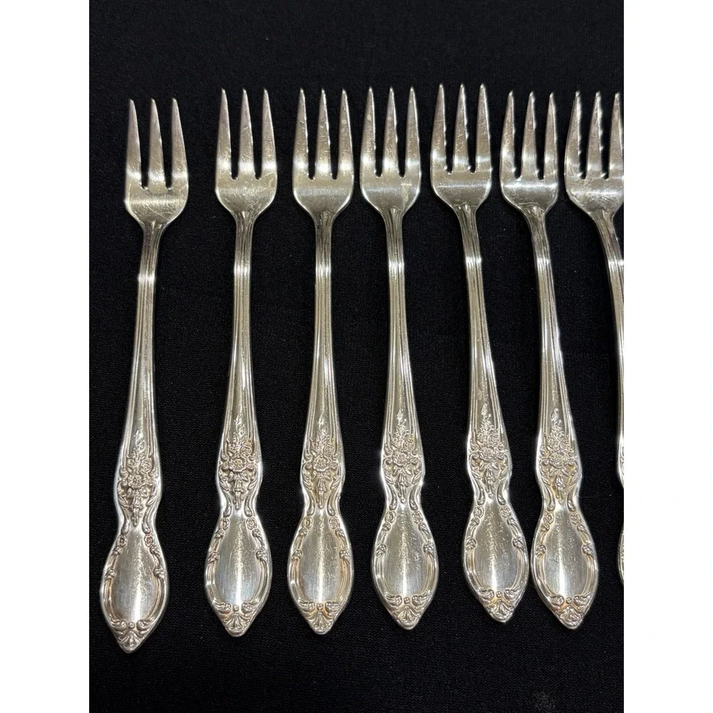 Wm Rogers & Son VICTORIAN ROSE Silverplate COCKTAIL/SEAFOOD FORKS (12) 5‎ 3/8